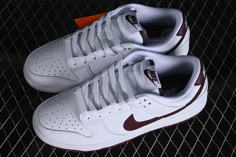 All categories Nk SB Dunk series Nk SB Dunk Low low-top sneakers Nk SB Dunk Low white and red color low-top casual sports skateboard shoes DV0831-102